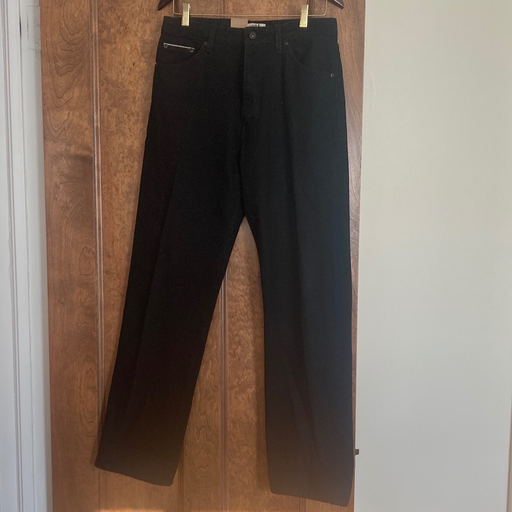 NWT Naked and Famous Solid Black Selvedge size 30